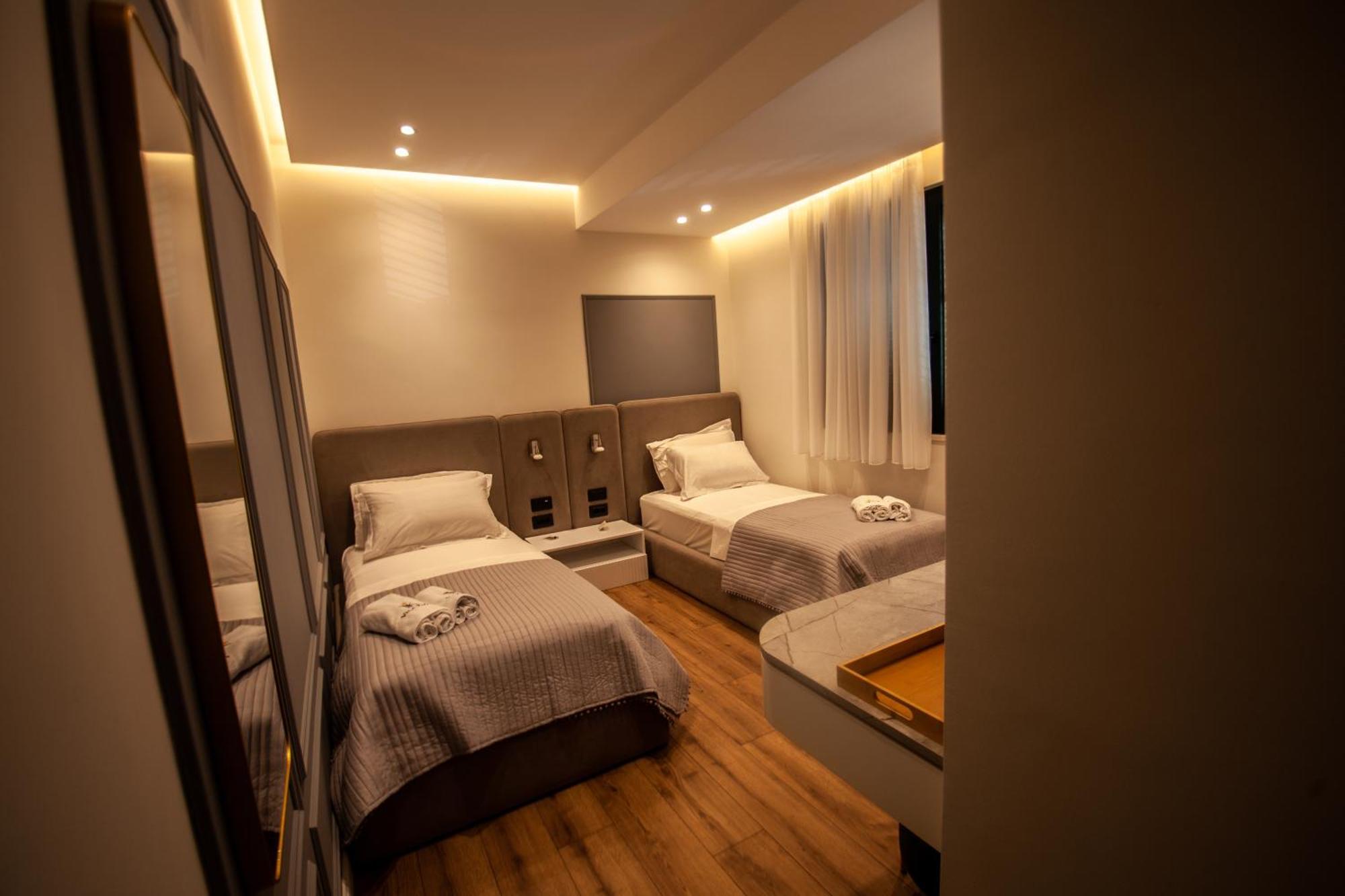 Vila Koja Boutique Hotel Tiranë Luaran gambar