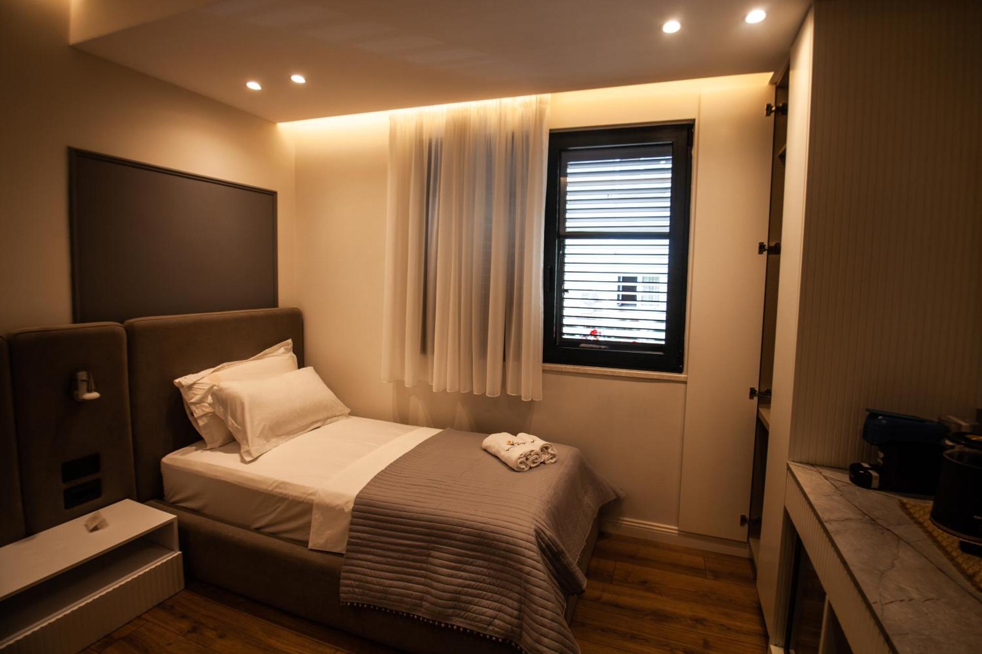 Vila Koja Boutique Hotel Tiranë Luaran gambar