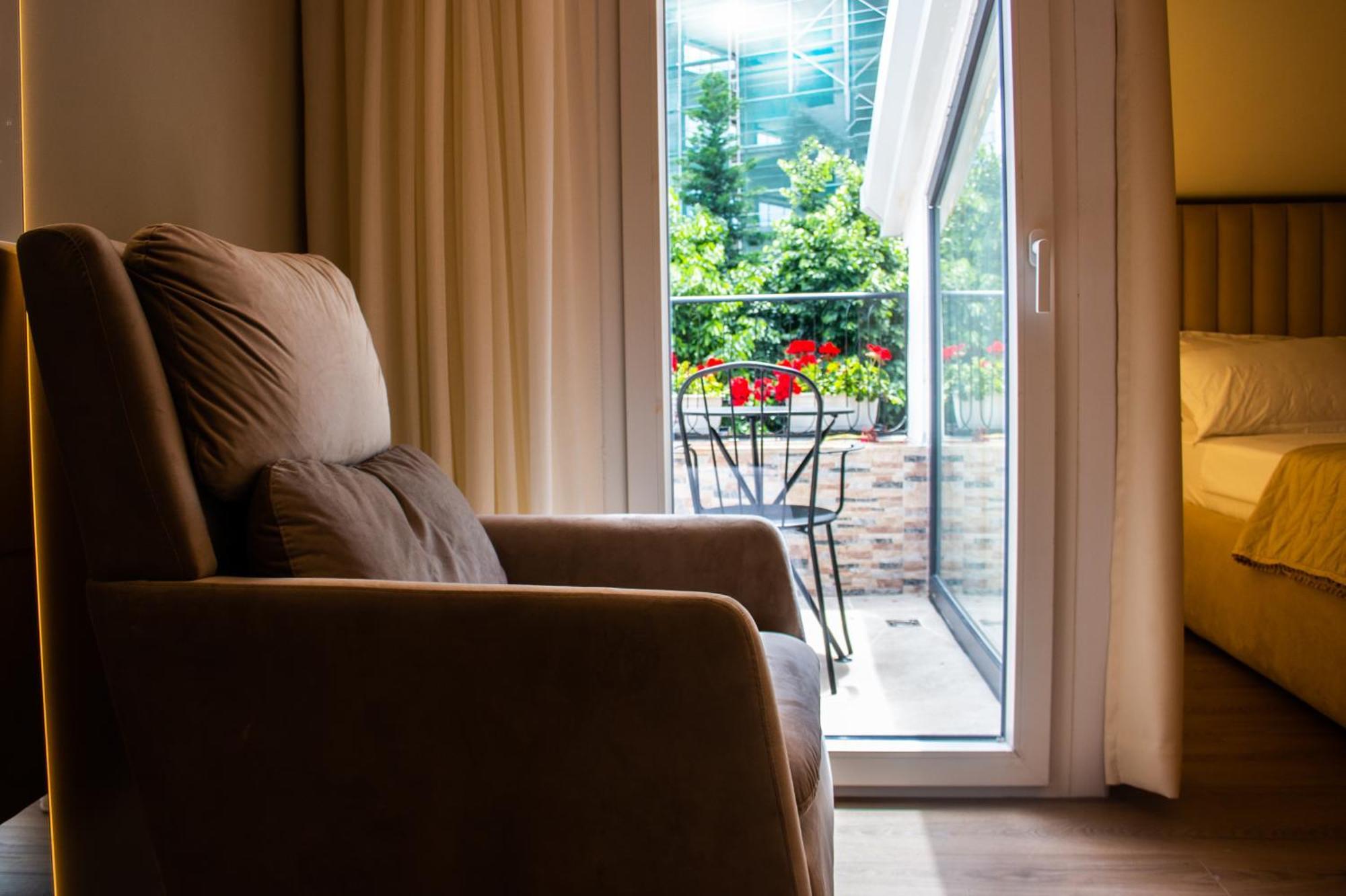 Vila Koja Boutique Hotel Tiranë Luaran gambar
