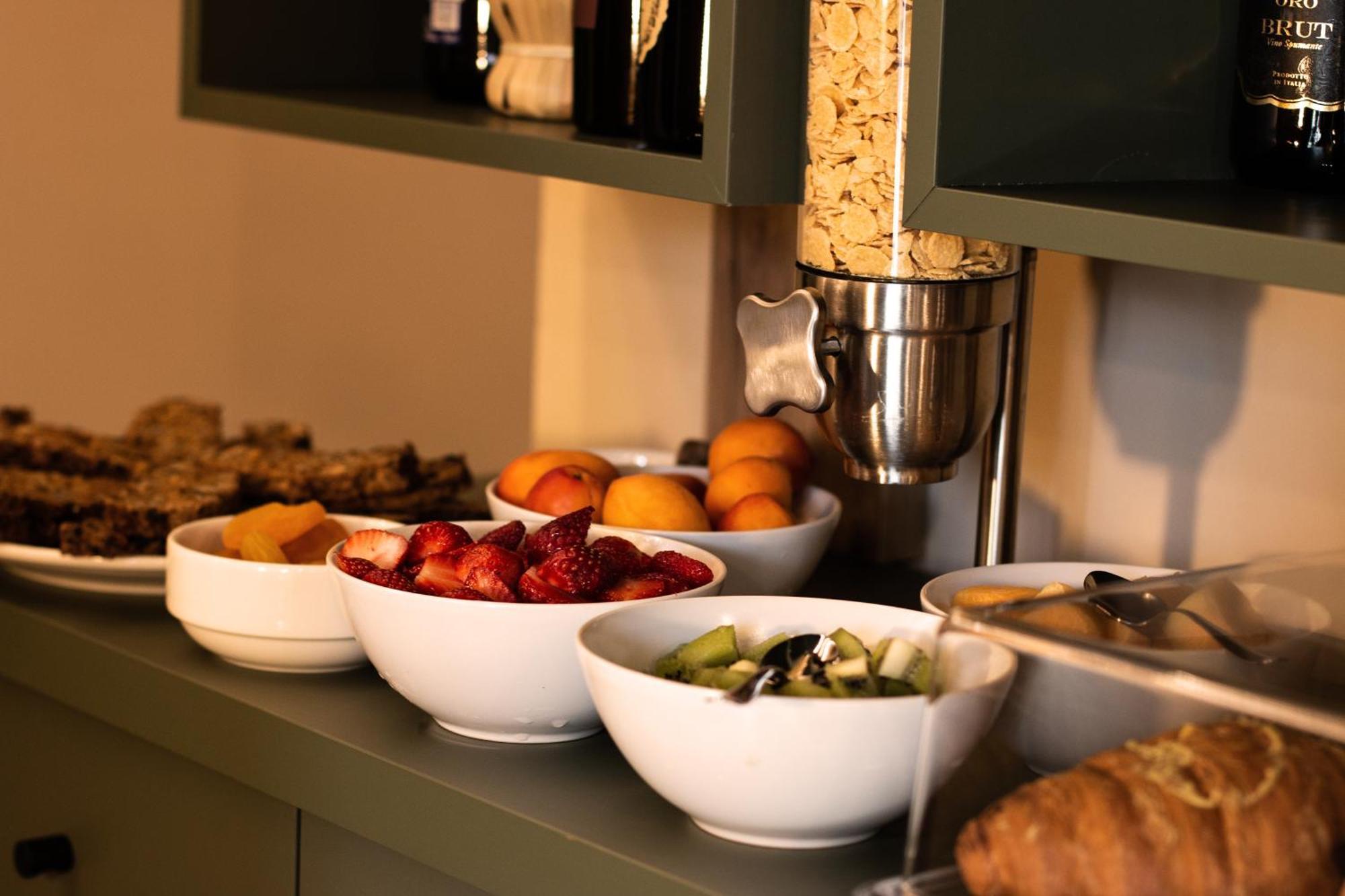Vila Koja Boutique Hotel Tiranë Luaran gambar
